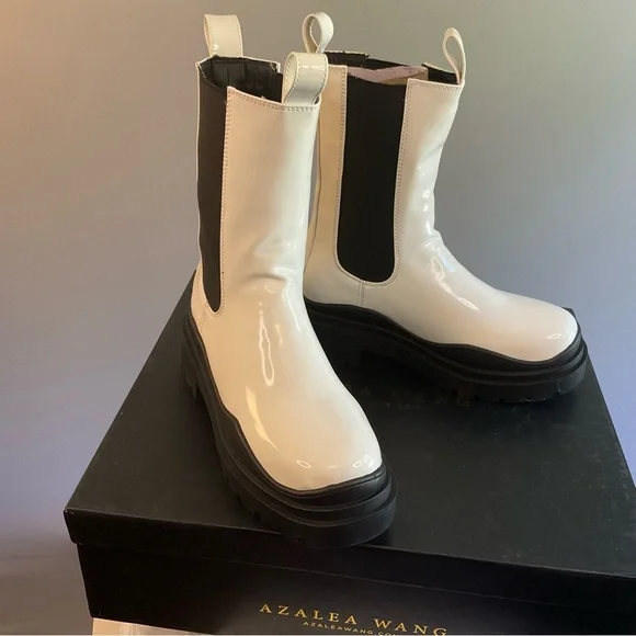 Azalea Wang “Akira Ghosted” White + Black Chelsea Boots NWT Size 7 - Picture 12 of 16